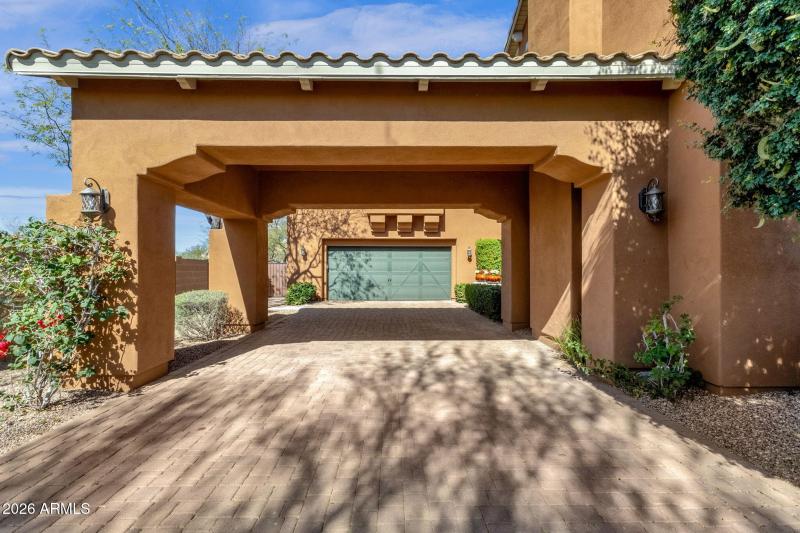 4-web-or-mls-5228-e-barwick-dr