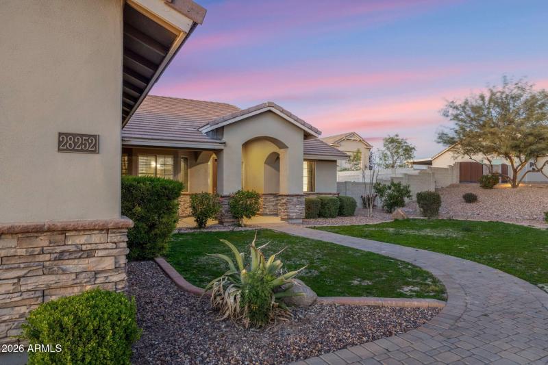 62-web-or-mls-28252-n-quintana-pl