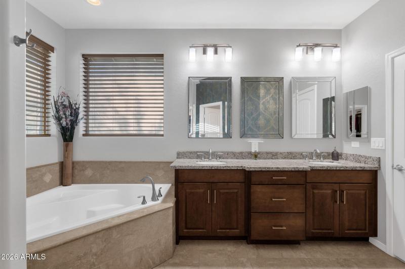 29-web-or-mls-28252-n-quintana-pl