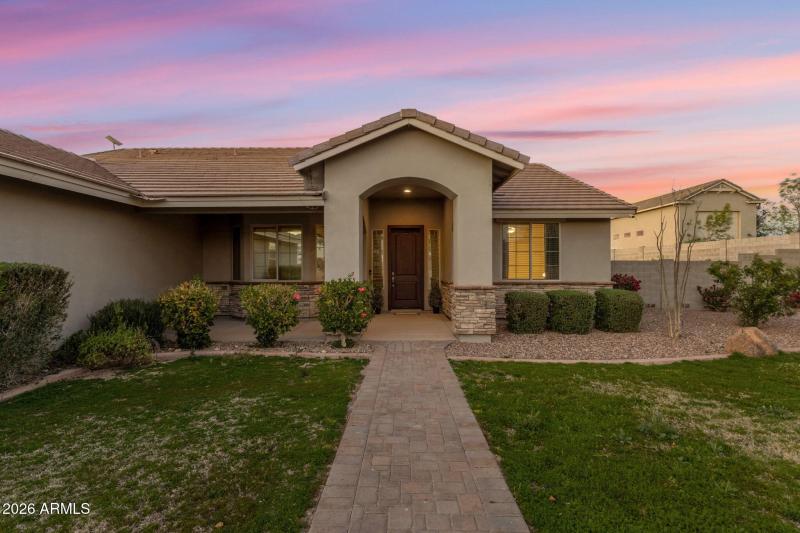 8-web-or-mls-28252-n-quintana-pl