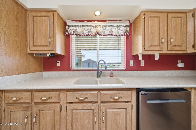 Interior - 6455 E Nevada-10