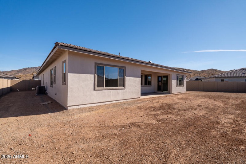 Tri Pointe Whispering Hills 30 - Backyar