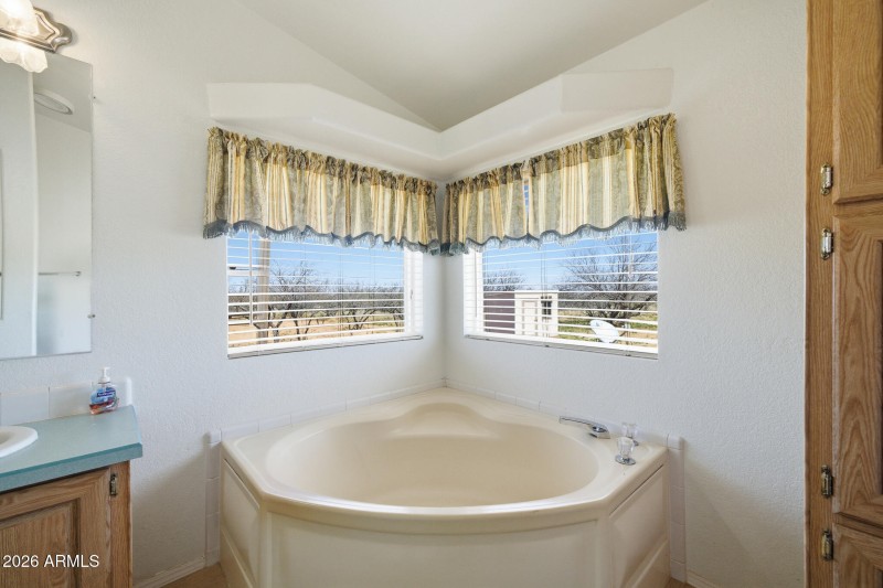 Interior - 6455 E Nevada-18