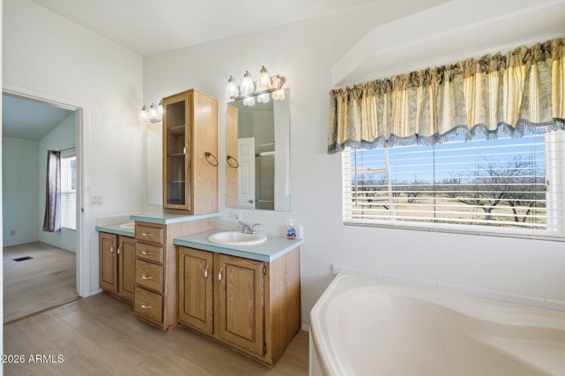 Interior - 6455 E Nevada-19