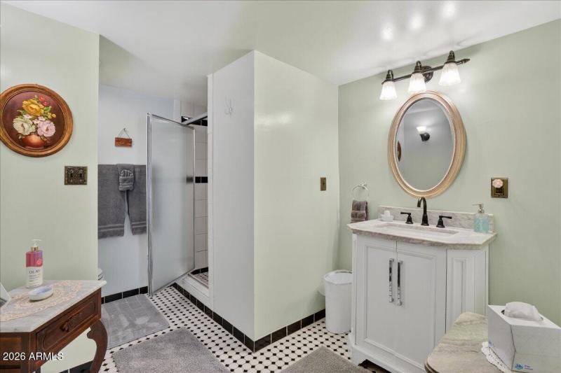 38-Room 1 bathroom