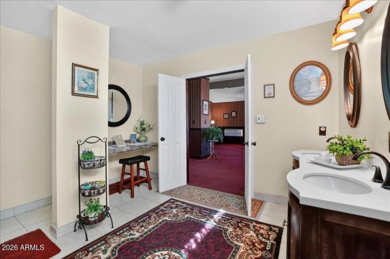 52-Bedroom 3 bathroom