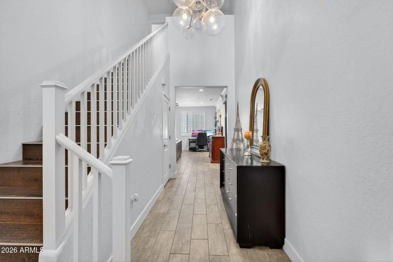 7-web-or-mls-36E Washington St 207