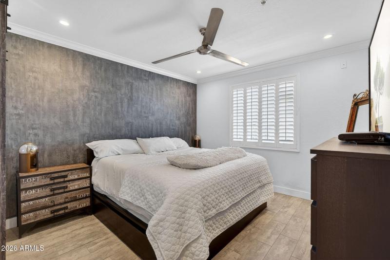 24-web-or-mls-39E Washington St 207