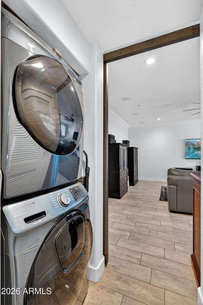 38-web-or-mls-31E Washington St 207