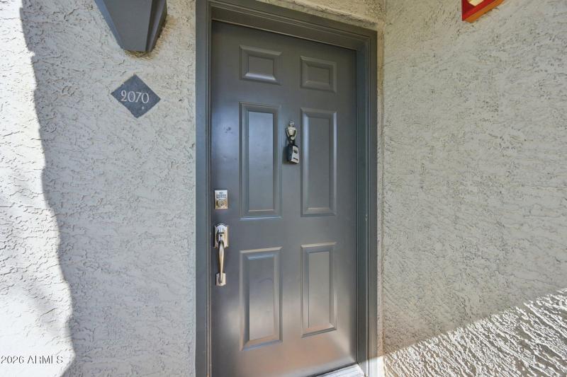 3-web-or-mls-N Thompson Peak Pkwy 2070-S