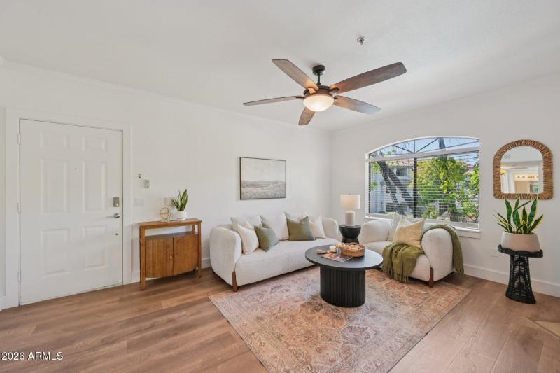 4-web-or-mls-N Thompson Peak Pkwy 2070-S