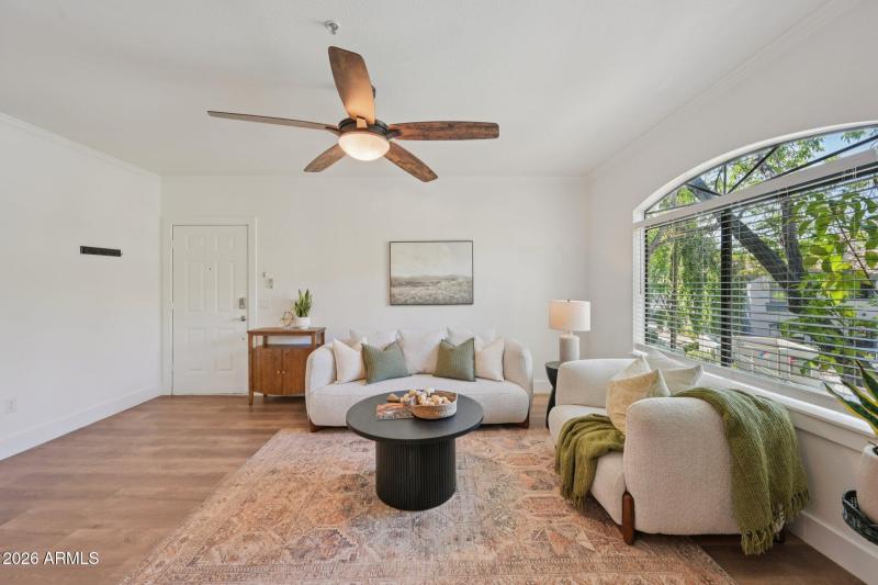 5-web-or-mls-N Thompson Peak Pkwy 2070-S