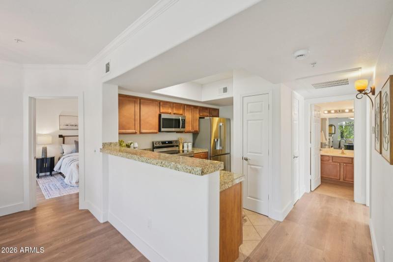 12-web-or-mls-N Thompson Peak Pkwy 2070-