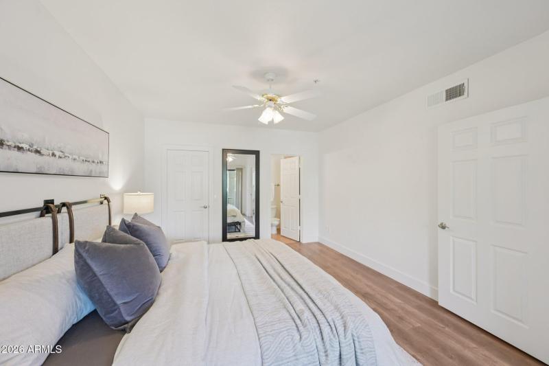 24-web-or-mls-N Thompson Peak Pkwy 2070-