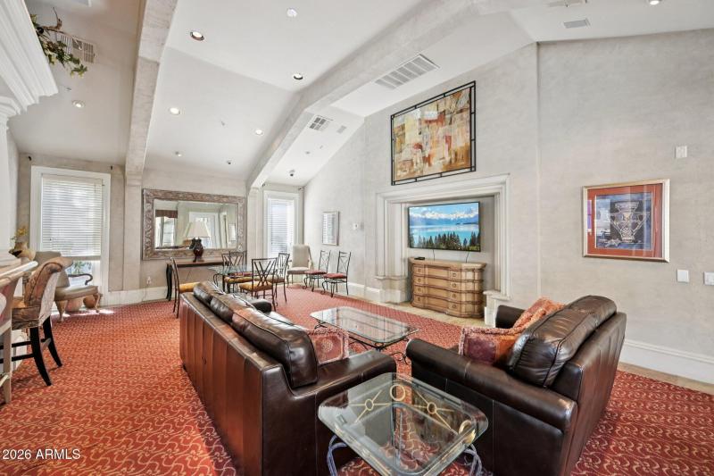 33-web-or-mls-N Thompson Peak Pkwy 2070-