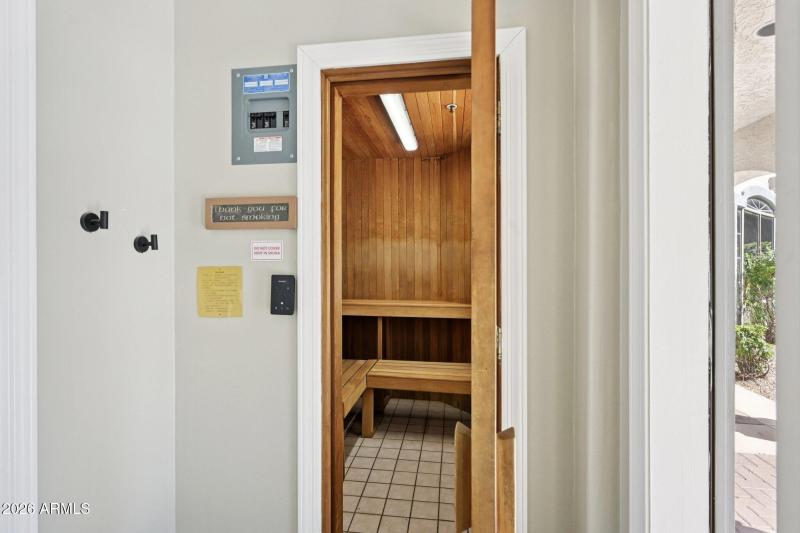 37-web-or-mls-N Thompson Peak Pkwy 2070-