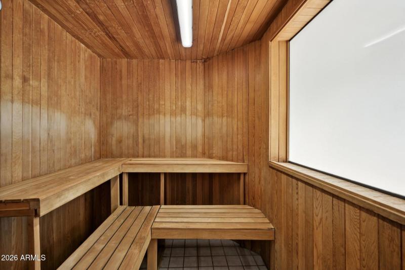 38-web-or-mls-N Thompson Peak Pkwy 2070-