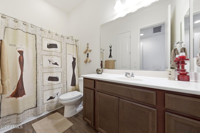 B (16) - Front Bedroom Ensuite Bath