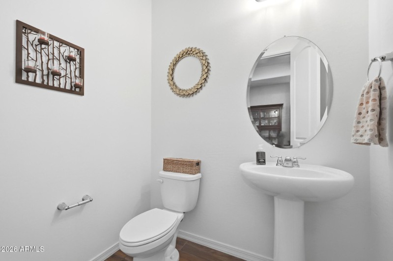 B (24) - Half Bathroom