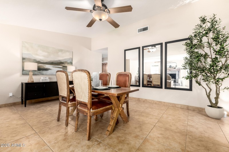 family room dining area