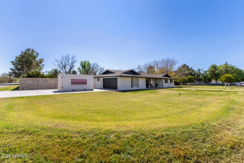 front yard from ne corner