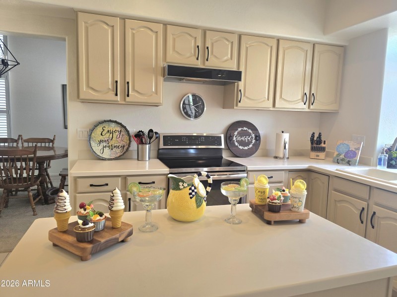 Kitchen and island 2