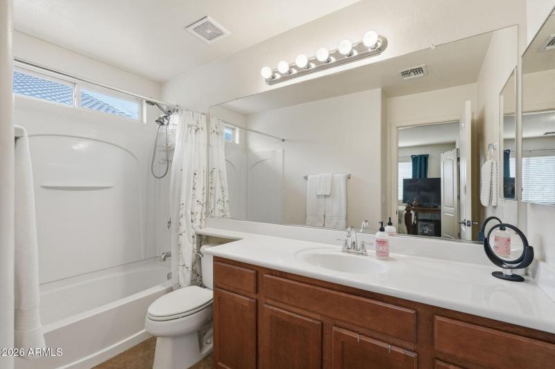 ensuite bath to second bedroom