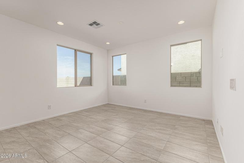 08 - Crescent Moon 46800