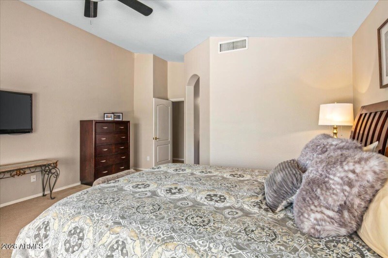 23-Primary Suite Details