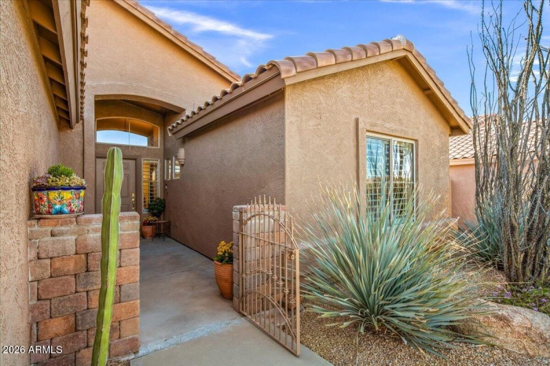 06-Front Court Yard Entry