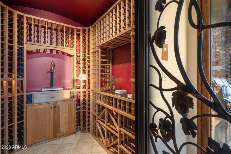 017_800 Bottle Wine Cellar