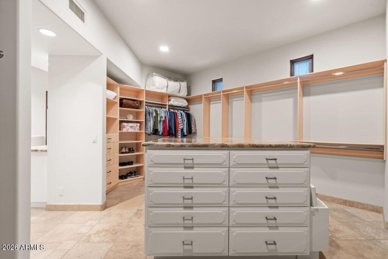 025_Double Sided Closet