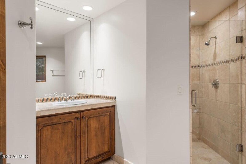 029_Office ~ Guest ~ Ensuite