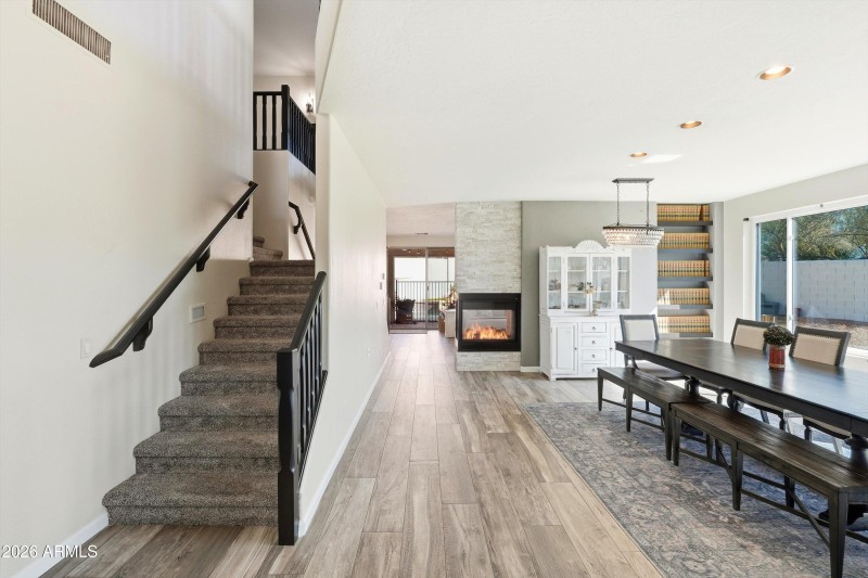 06-DSC09407_with_fire