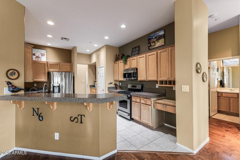 42008 N Anthem Springs Rd- Kitchen (1)