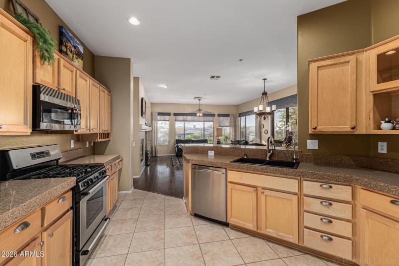 42008 N Anthem Springs Rd- Kitchen (2)