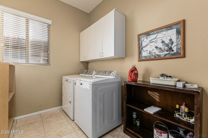 42008 N Anthem Springs Rd- Laundry