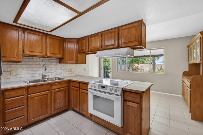 New backsplash & cooktop