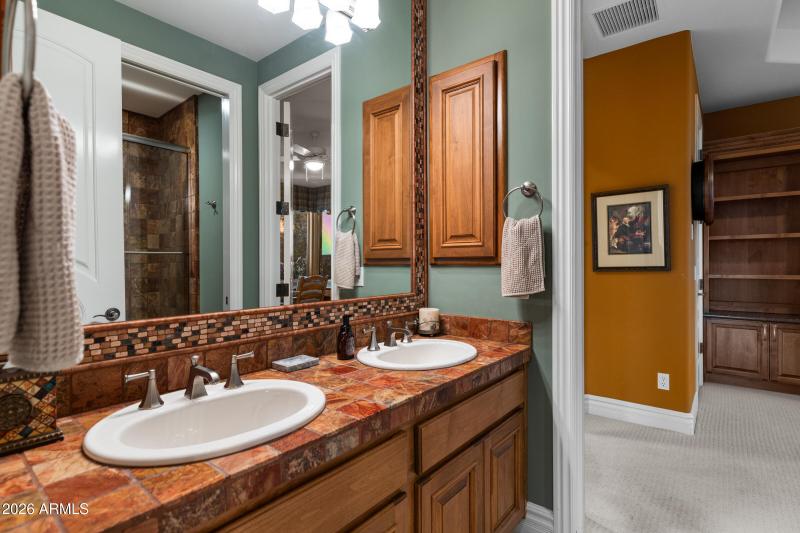 1915 E Muirwood Dr-43