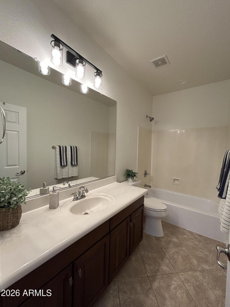 Upper Level Hall Bath