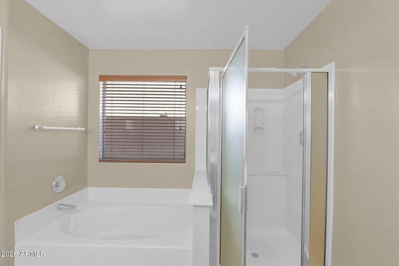 10 Master Bathroom