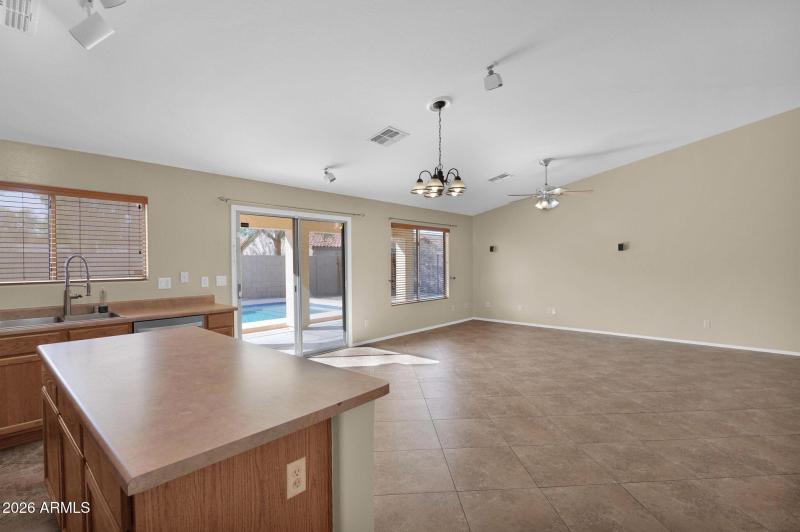 23 Kitchen + Great Room