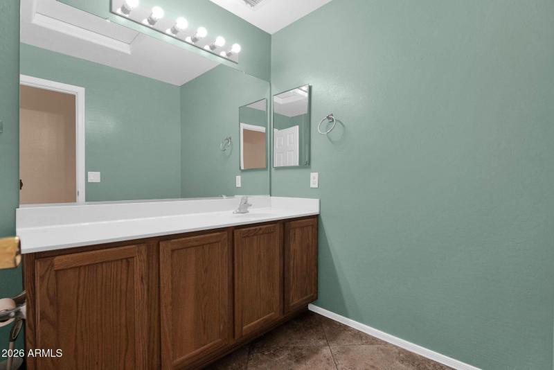 29 Secondary Full Bathroom