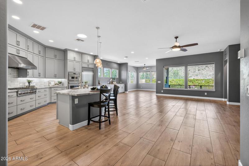 60_21294_W_Meadowbrook2_mls