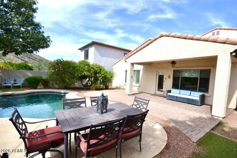 Backyard Sitting Area