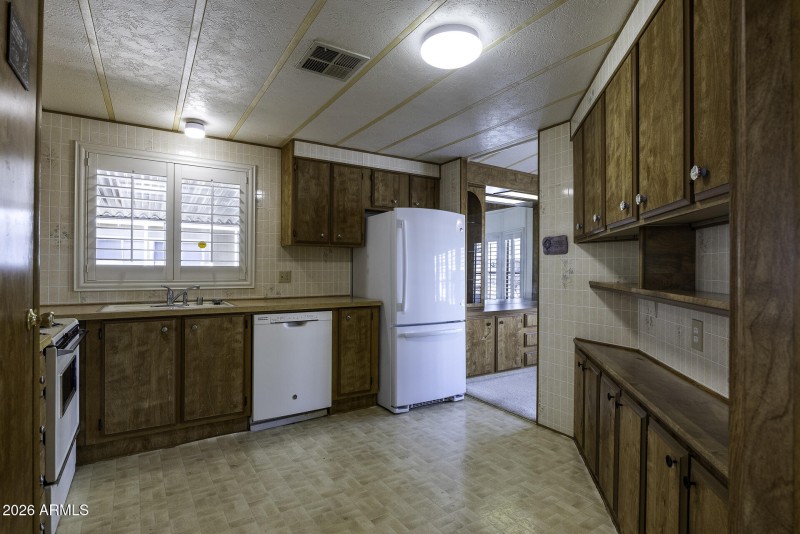 2100 N Trekell Rd Unit 226 - Kitchen