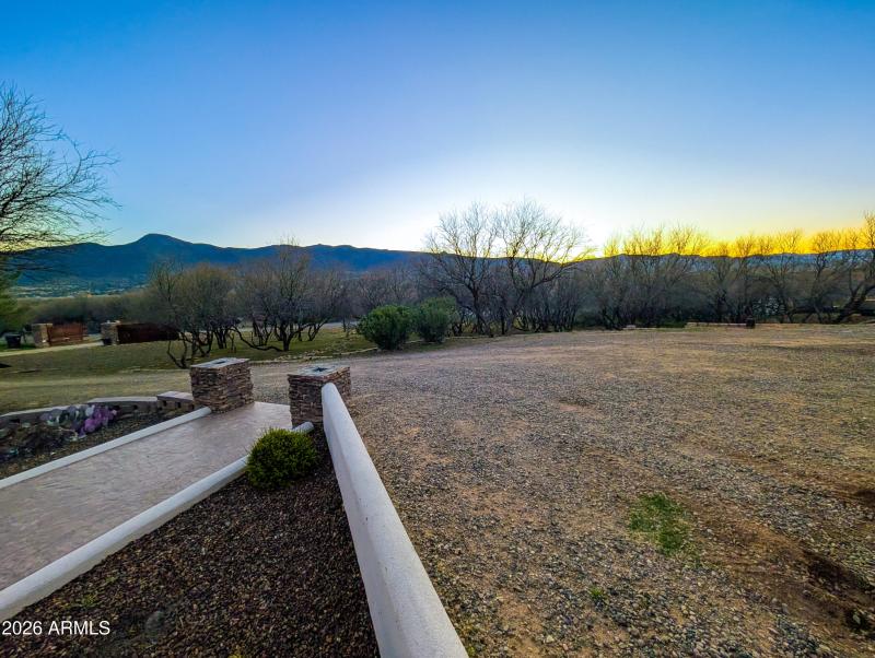 11-PXL_20260304_013319357