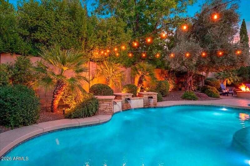 45-Nightime Fountain