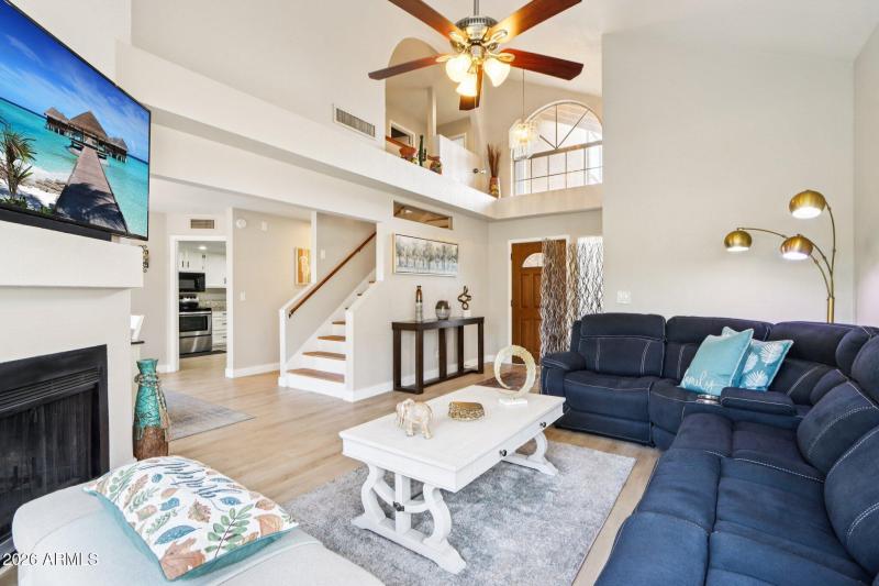 10-web-or-mls-N 6th St-S0303-010