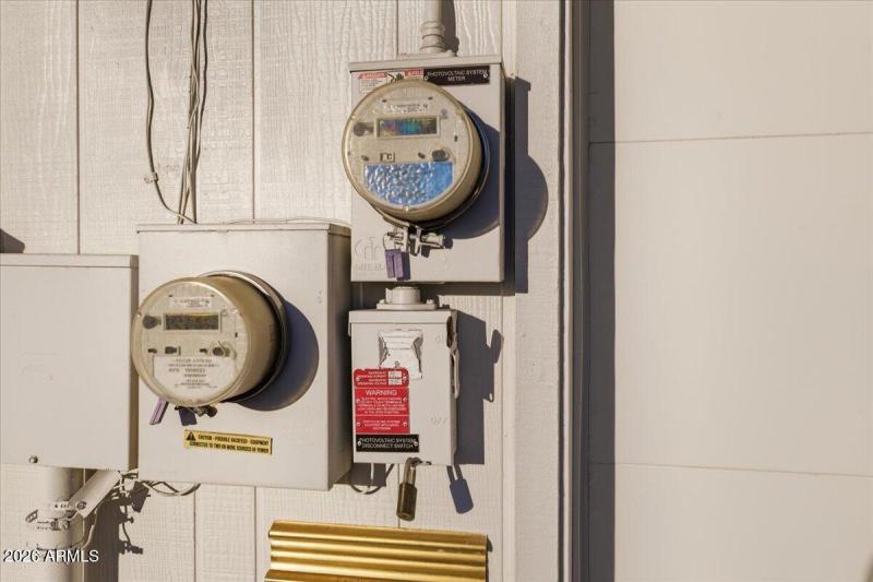 30-9969_Thunderbird_Blvd_30